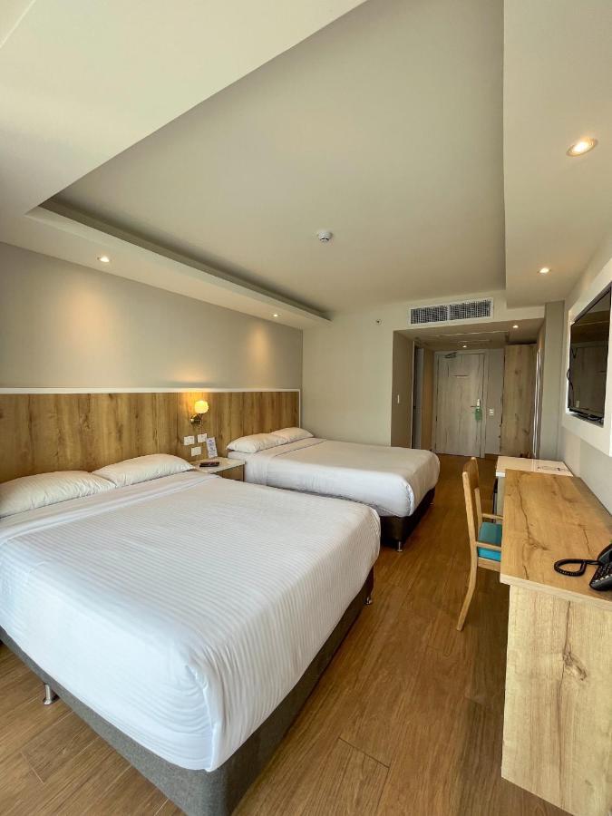 Hotel Wyndham Garden Cartagène Extérieur photo
